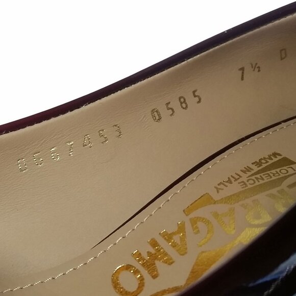 Salvatore Ferragamo Size 7 'LEO' Pumps Sz 7 Ombre Gradient Patent Leather - Picture 8 of 9